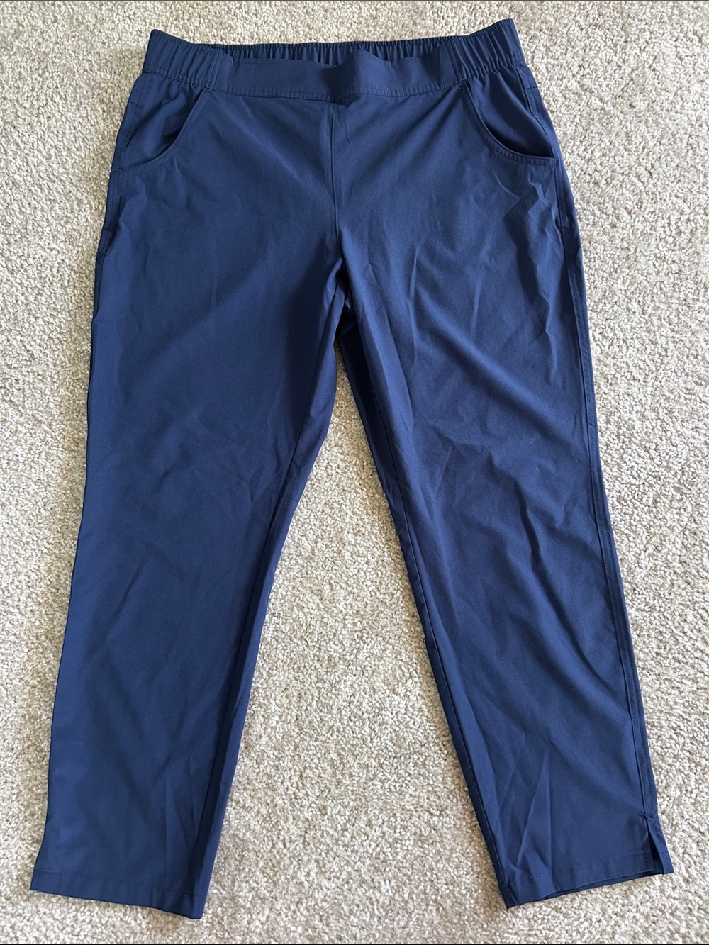 Flash Sale ✨Eddie Bauer Woman’s Navy Traveling pants